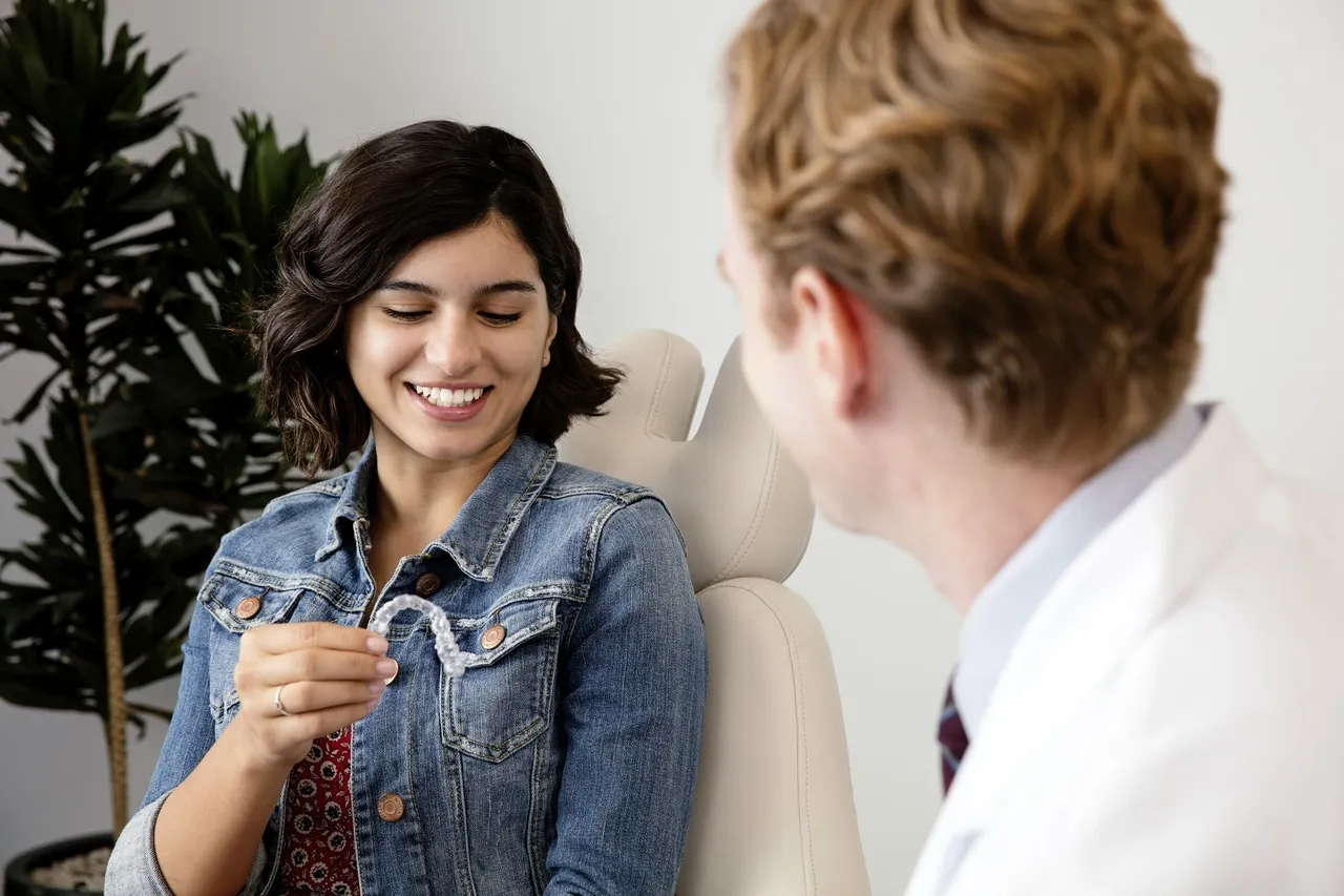 Benefits of an Invisalign Orthodontist vs. DIY At-Home Treatment